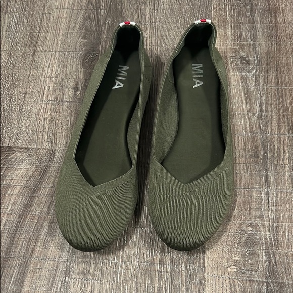 MIA Shoes - MIA Olive Green Flats
